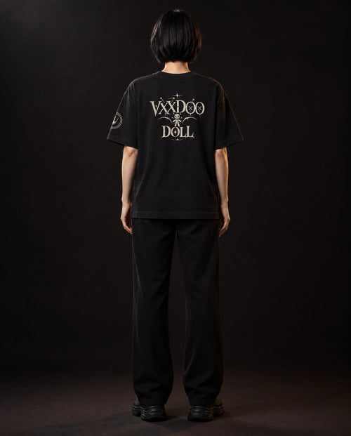 חולצה קצרה · Nobody's Doll Tee