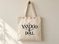 תיק הבובה · Doll Tote